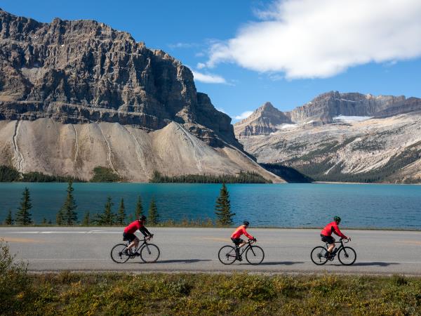 Icefields Parkway cycling vacation in Canada