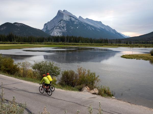 Icefields Parkway cycling vacation in Canada