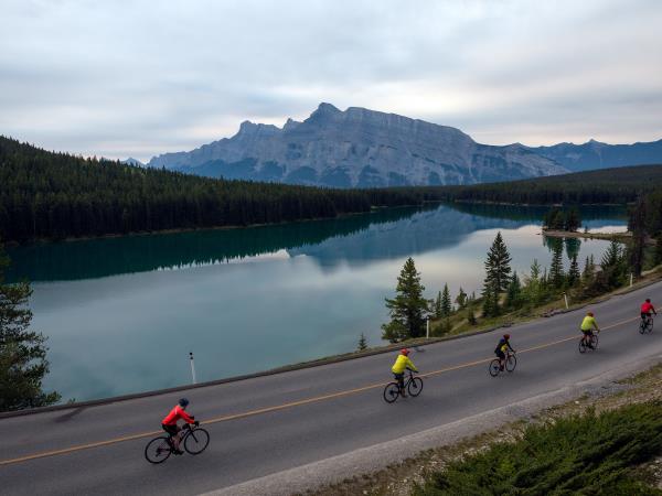 Icefields Parkway cycling vacation in Canada