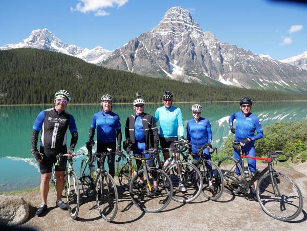 Icefields Parkway cycling vacation in Canada