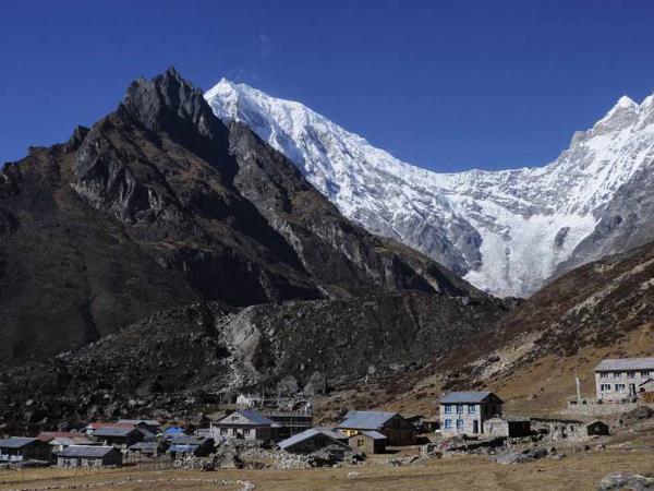Langtang trek in Nepal, small group 