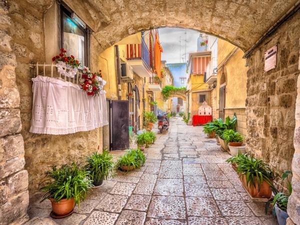 London to Italy and Athens rail vacation