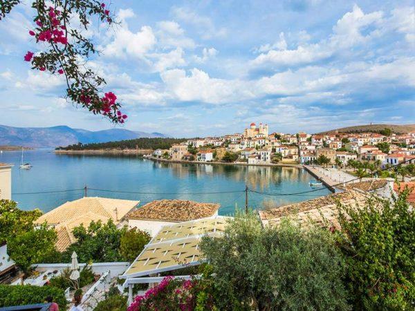 Greek Island hopping holiday, Naxos & Santorini