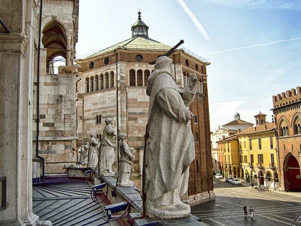Parma tour, food and culture vacation in Italy