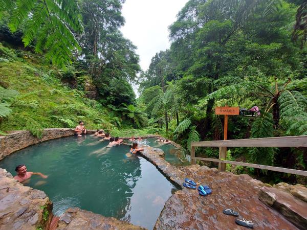Hiking vacation in the Azores with thermal hotsprings