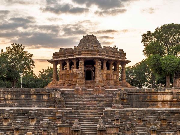 Gujarat 14 day tour in India