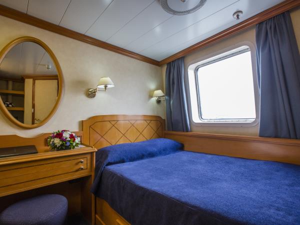 Tahiti, Society & Tuamotu Islands cruise
