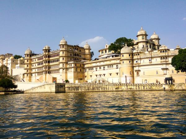 Women only vacation in India