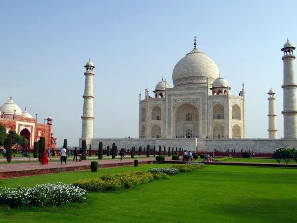 Women only vacation in India