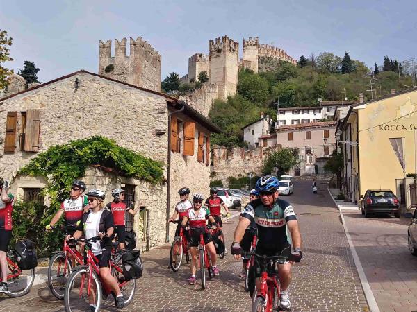 Verona cycling & wine tasting vacation in Italy