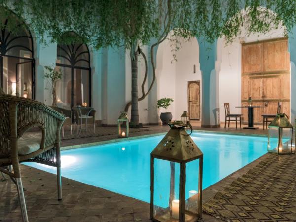 Fez & Chefchaouen trekking vacation in Morocco