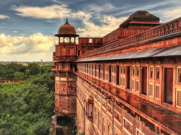 India adventure vacation, north to south