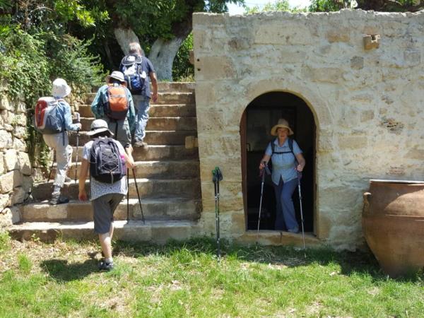 Easy walking vacation in Crete