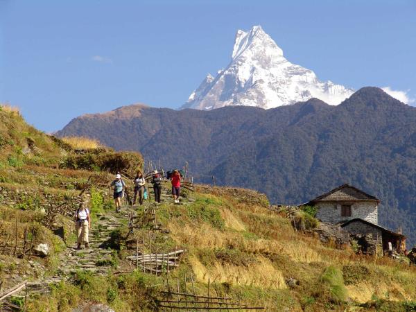 Annapurna foothills trek & Chitwan safari, Nepal