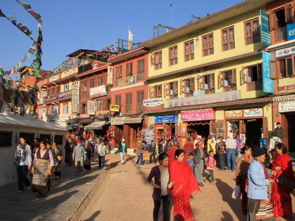 Annapurna foothills trek & Chitwan safari, Nepal