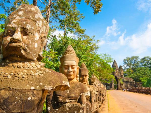 Vietnam luxury tour with Angkor Wat