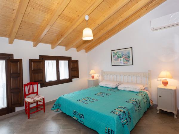 Yoga teacher training courses in Spain