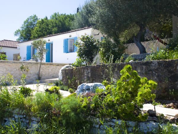Self-guided walking vacation in Ithaca, Greece