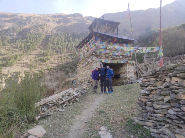 Annapurna Circuit trek, small group