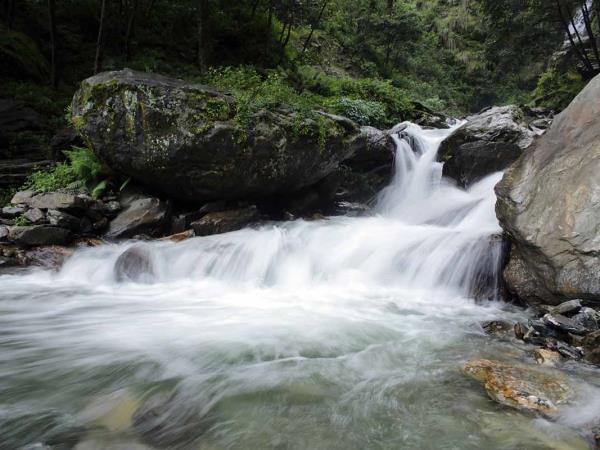 Annapurna Circuit trek, small group