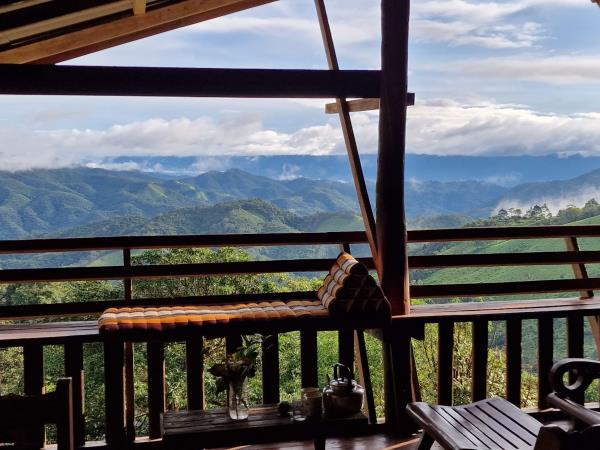Thailand yoga & elephant vacation