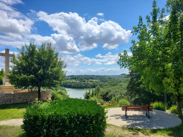 Self guided walking vacation in France