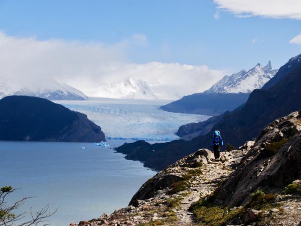 Essential Patagonia trekking vacation