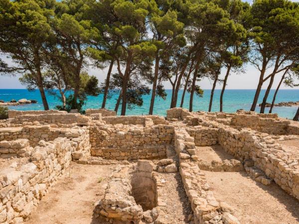 Catalonia self guided cycling vacation, Spain