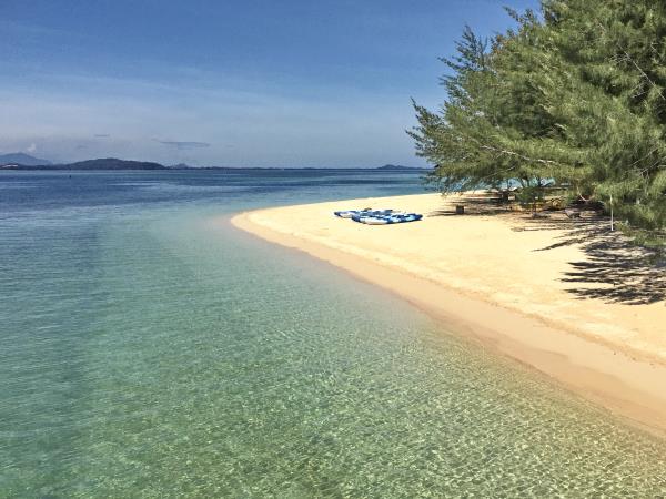 Borneo small group adventure holiday