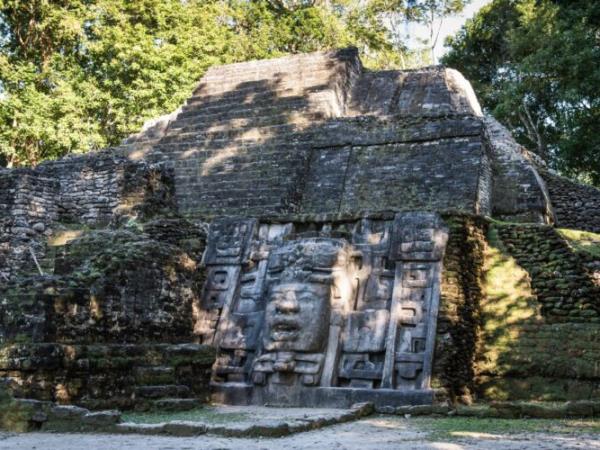 Belize family wildlife adventure vacation