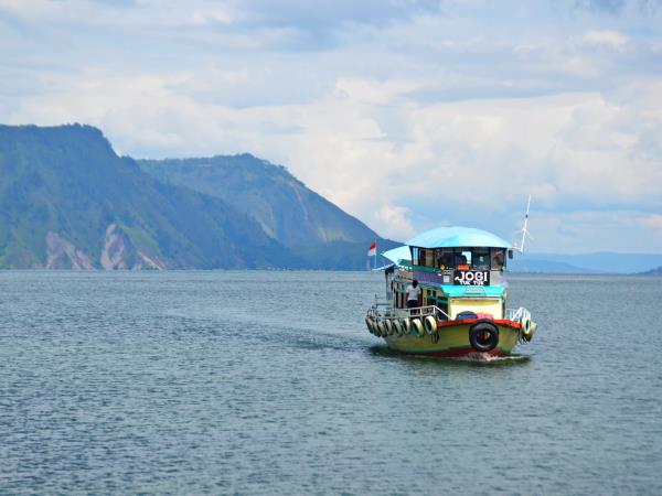 Sumatra tour, culture and orangutans