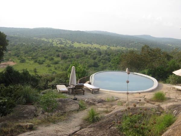 Uganda wildlife and nature vacation