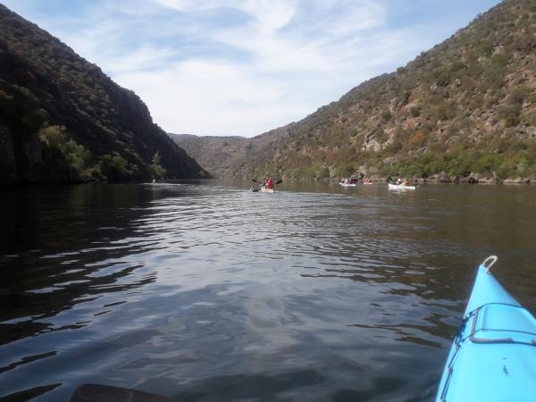 Kayak under the Douro cliffs