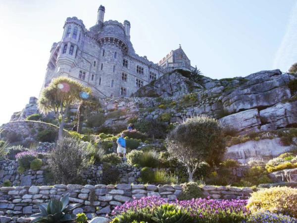 Bath, Devon & Cornwall escorted rail tour
