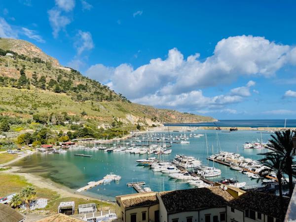 Sicily self guided walking vacation in Italy