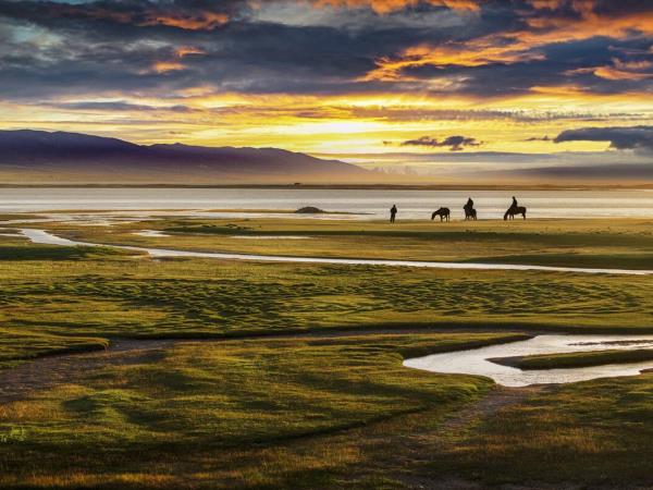 Qinghai Lake cycling tour in China