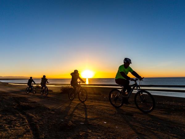 Qinghai Lake cycling tour in China