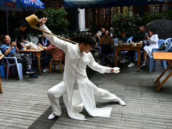 China family vacation in Sichuan