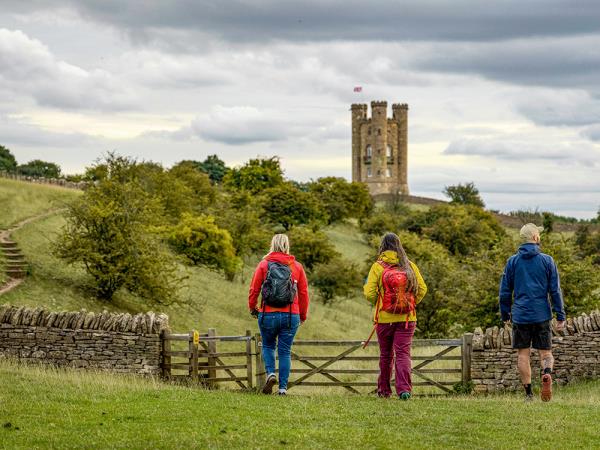 Cotswolds walking vacation, small group