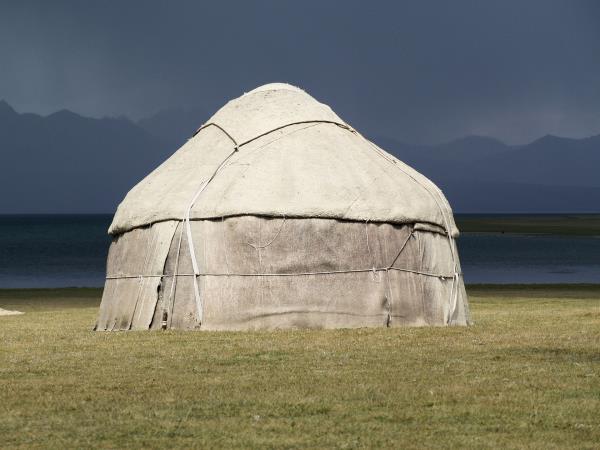 Kyrgyzstan 9 day tour, Nomadic life 