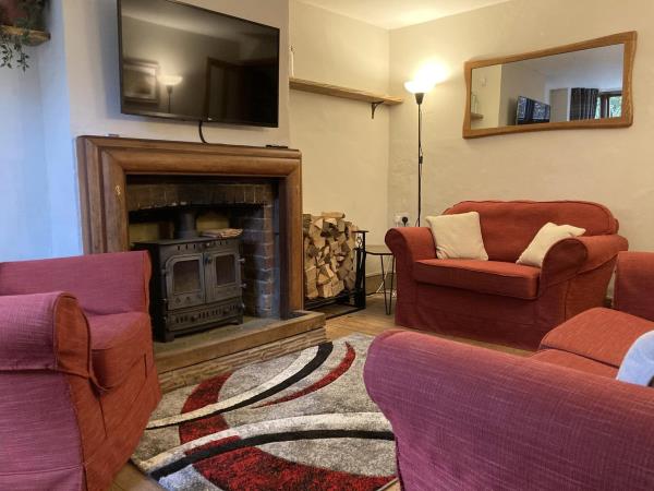 West Sussex holiday cottage, sleeps 5