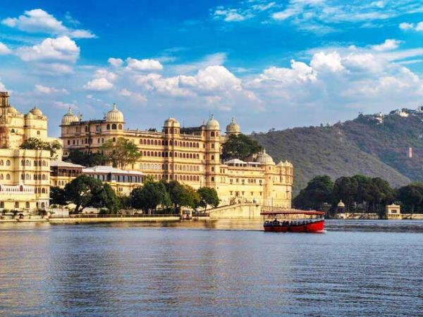 Leopard safari and culture, India