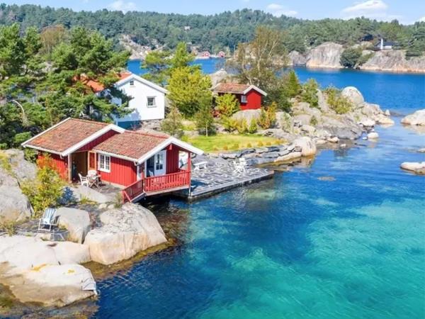 Amsterdam to Oslo sailing holiday