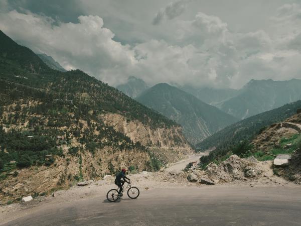 Himachal Pradesh cycling vacation, India
