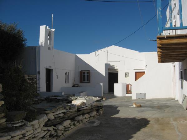 Sifnos hiking holiday in Greece