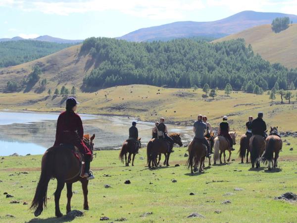 Mongolia nomad horse riding vacation