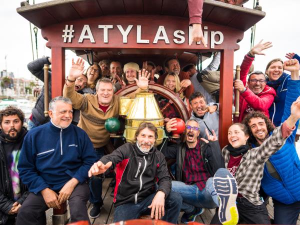 Tall ship sailing holiday in Spanish