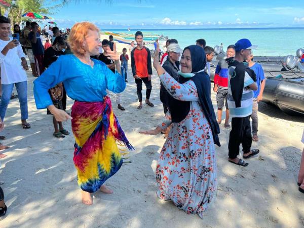 Japan, Philippines and Indonesia expedition cruise