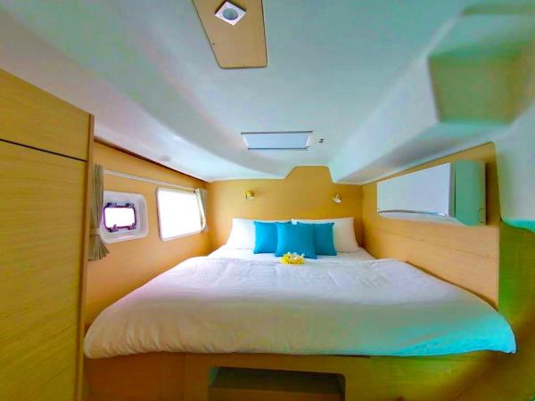 Maldives Catamaran Cruise