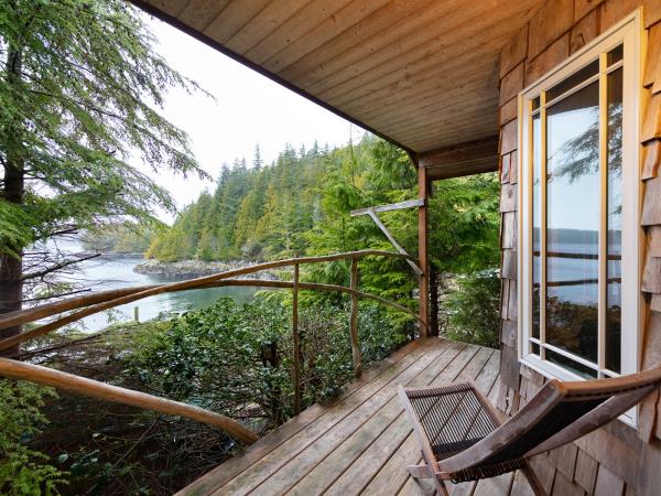British Columbia sea kayaking vacation